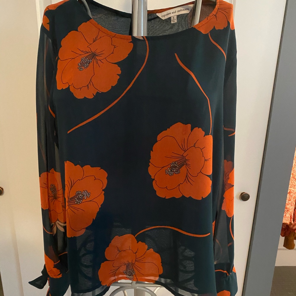 Cupcake and cashmere long sleeve floral top
